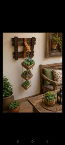 Suporte de parede para pequenas plantas (Suculentas ou Cactos) em madeira maciça.