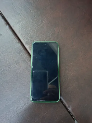 Vendo um Celular ?