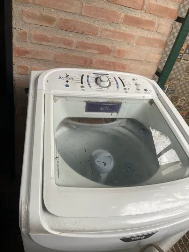 Máquina de lavar e secadora