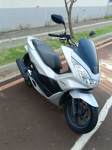 Vendo PCX DLX 20/21
