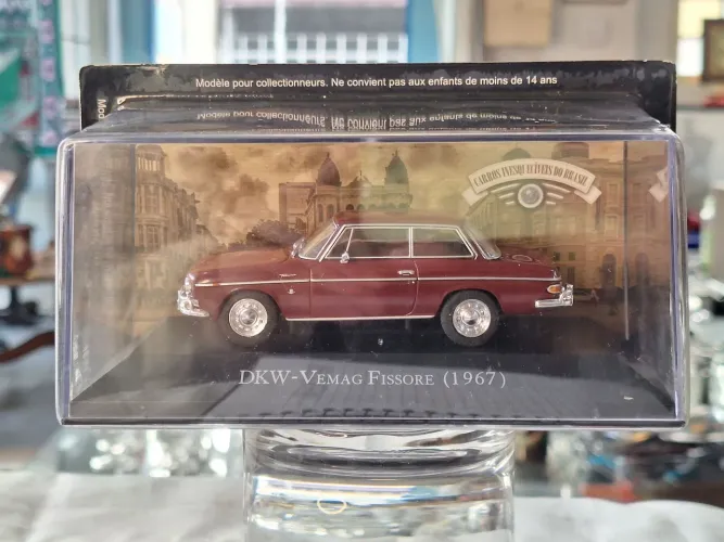 Miniatura DKW-Vemag Fissore 1967 Lacrada Carros Inesquecíveis do Brasil