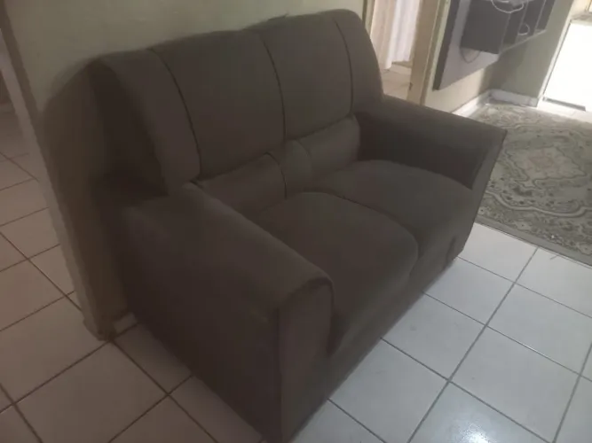 Sofá semi novo
