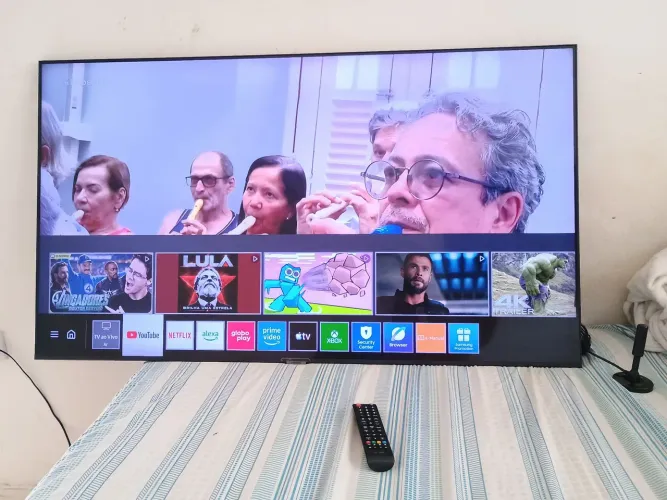 Tv Samsung 55 polegadas smart 4k Alexa comando de voz Bluetooth Xbox jogos