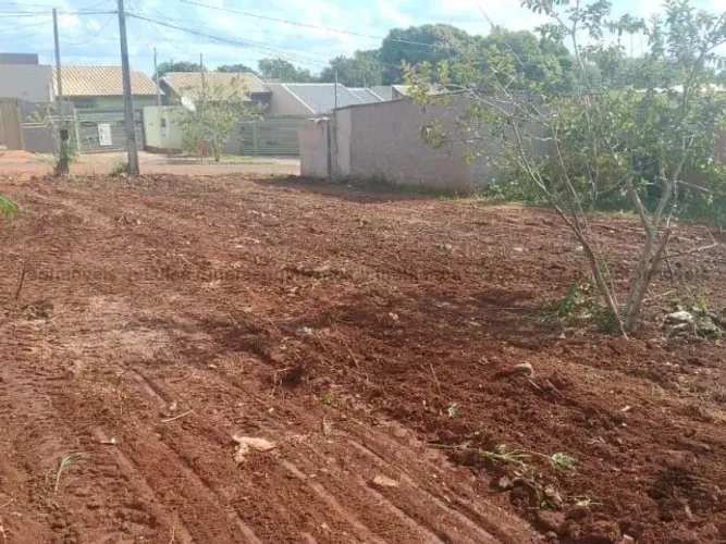 Aluga-se Área de 468m2º TERRENO Murado