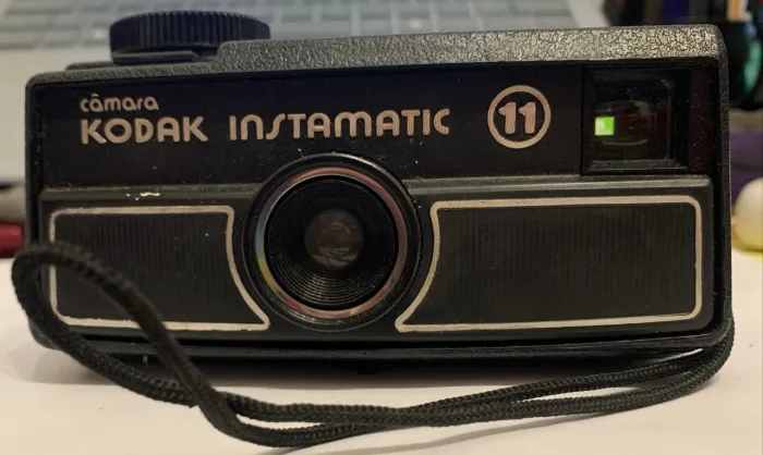 Câmera KODAK INSTAMATIC 11 Tira Teima 