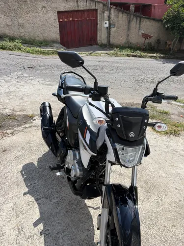 FACTOR YBR 2025 - YAMAHA praticamente 0 KM