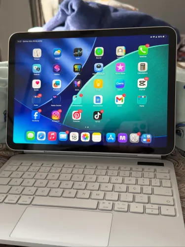 iPad 11