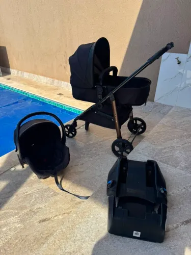 Carrinho Moisés com BB Conforto e Base Galzerano