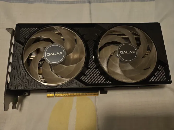 RTX 5060 TI 8GB - NOVÍSSIMA 