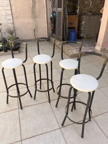 Kit 4 banquetas Altura 73 cm