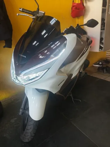 Vendo ou Troco - Honda PCX DLX 2020 - Única Dona