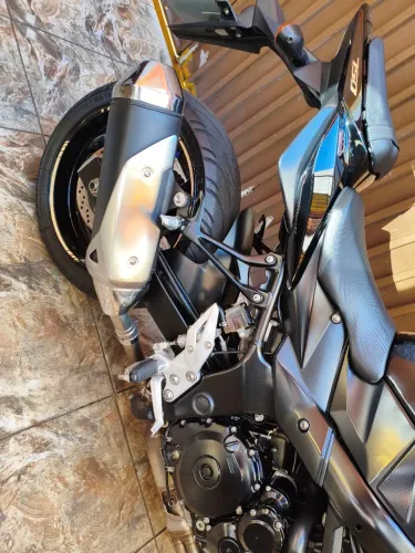 Suzuki GSR 750