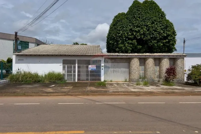 Excelente Investimento Residencial ou Comercial: Casa com 600m2 no Bairro Liberdade