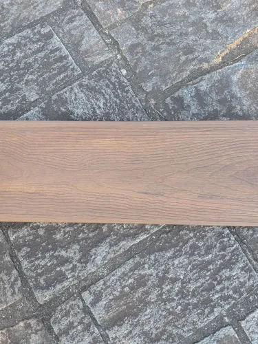 Vendo pedaços de réguas de madeira plástica