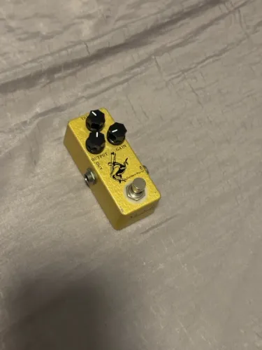 Pedal de guitarra clone Klon overdrive muslady