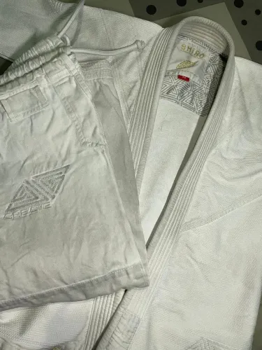 Kimono de jiu-jitsu M4