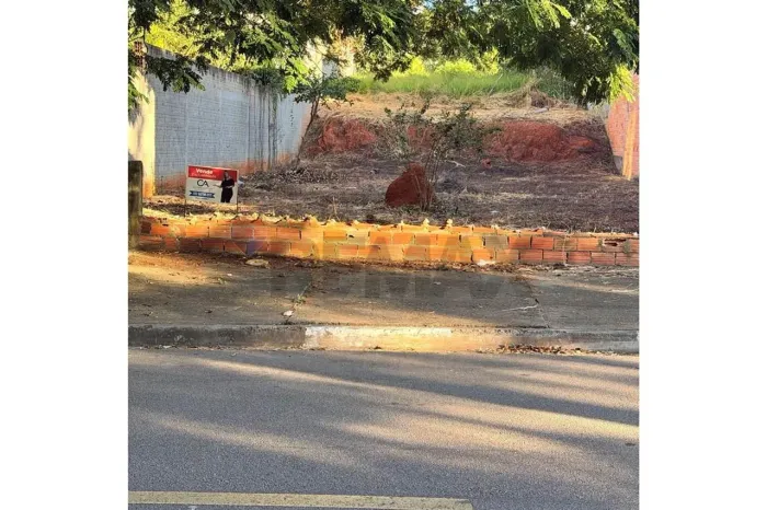 Terreno no Jardim Casa Nova: Oportunidade Imperdível!