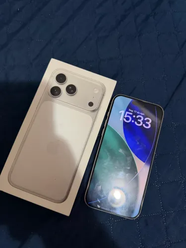 iPhone 17 pro Max PRA VENDER LOGO