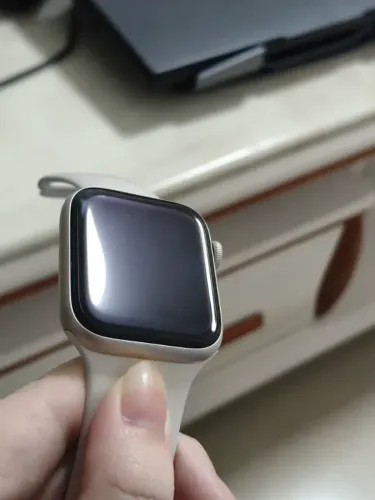 Apple Watch SE 3 44mm Estelar - Bateria 100% - Estado de Vitrine