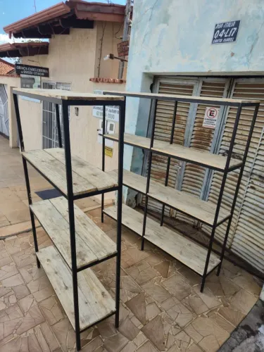 Prateleiras 2,0x2,0x0,40 e 1,20x2,0x0,40