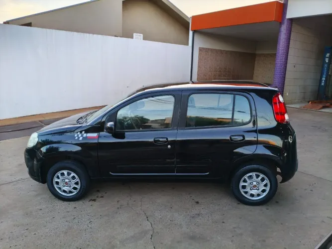 Fiat Uno Vivace/rua 1.0 EVO Fire Flex 8V 5P 2012