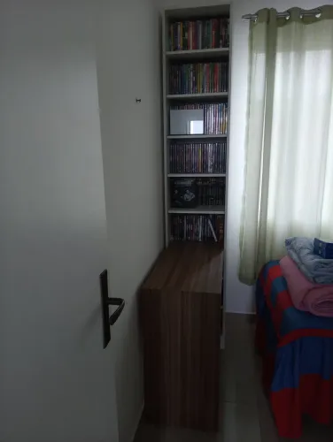 Estante com escrivaninha