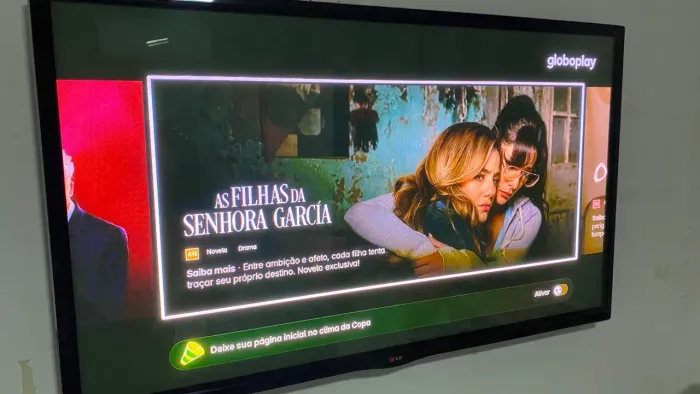 TV LG 50" + Aparelho Roku Express Smart Completo.