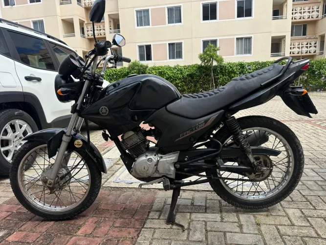 Moto extra para pessoas exigentes toda revisada