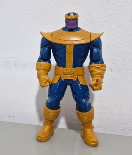 Figura do Thanos Hasbro Olympus