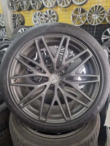 Rodas + pneus 21 Porsche Macan 2023 original 2 talas seminovas pneus 75% 