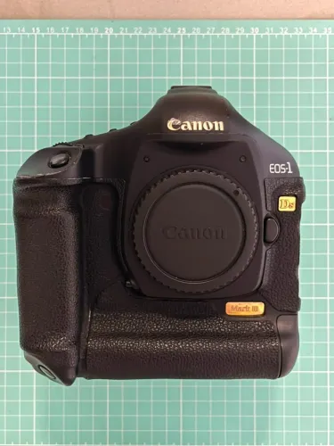 Canon EOS 1DS Mark III