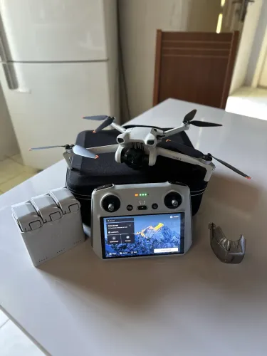 ? DJI MINI 3 COMBO FLY MORE ?
