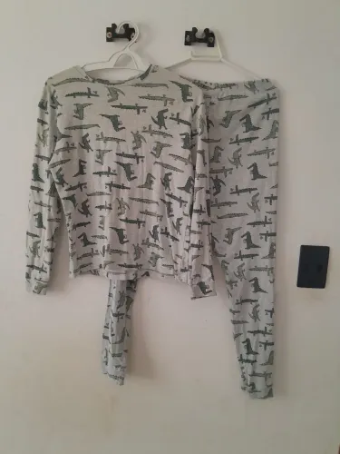 Pijama infantil de algodão. Usado e confortável.