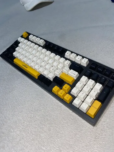 Teclado mecânico swith azul semi usado