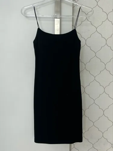 Vestido Preto Tubinho ZARA