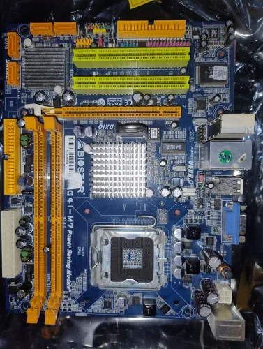 VENDO PLACA MÃE COM DEFEITO SERVE PARA RETIRADA DE PEÇAS OU CONSERTO OK