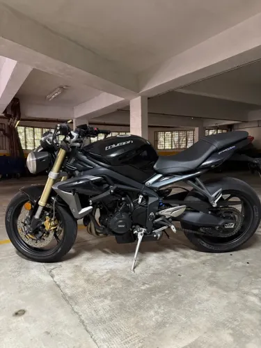 Street Triple 675 - 18k km rodados - RARIDADE