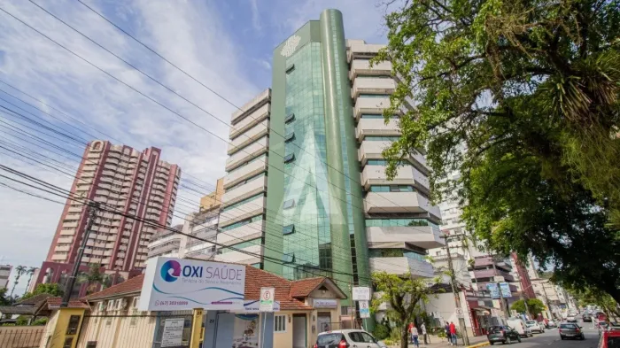 Sala comercial no Centro de Joinville com 157,11 m²