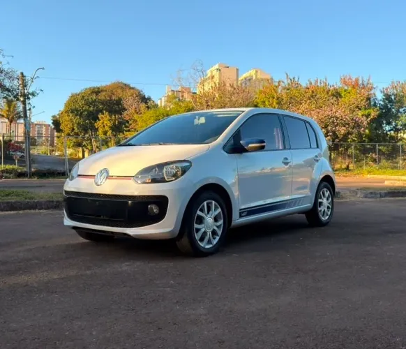 Volkswagen Up! High I Motion 1.0 T. Flex 12V 5P 2015