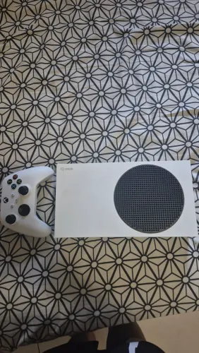 Xbox Series S, Seminovo em perfeito estado, nem 1 ano de uso