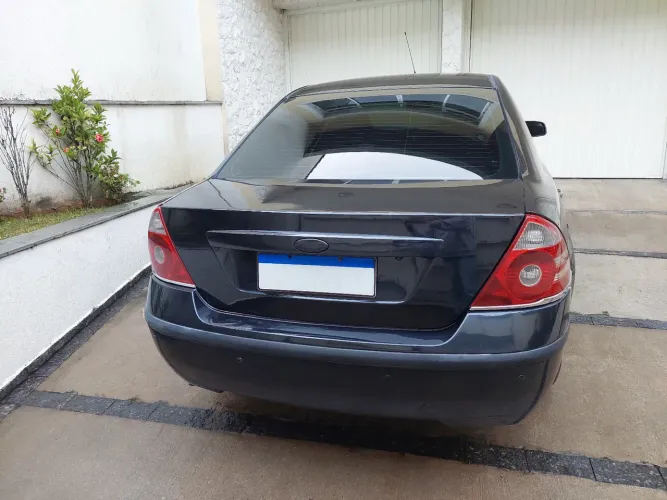 Ford Mondeo Ghia 2.0 16V 143cv 4P AUT 2005