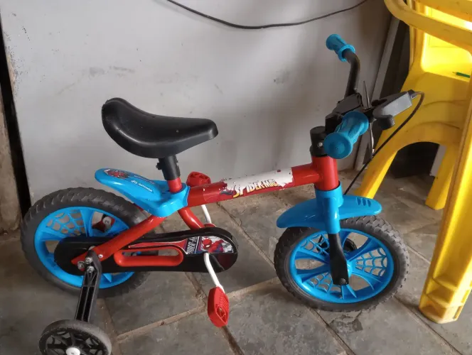 Bicicleta aro 12 usada
