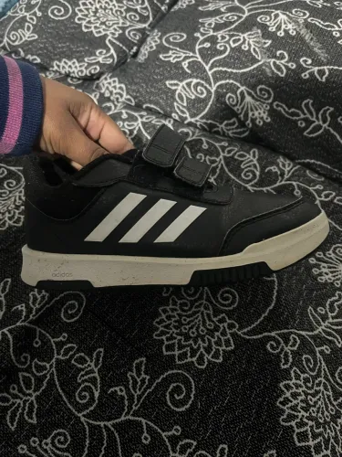 Tênis adidas 
