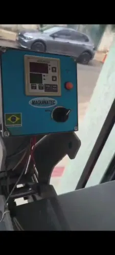 Vendo Prensa Pneumática Semi nova+ compressor 