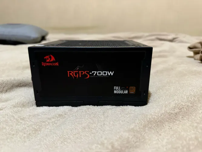 Fonte Redragon RGPS 700w 80 plus bronze