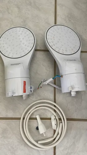 2 Chuveiros Lorenzetti Acqua Duo/Acqua Storm (usados) + mangueiras