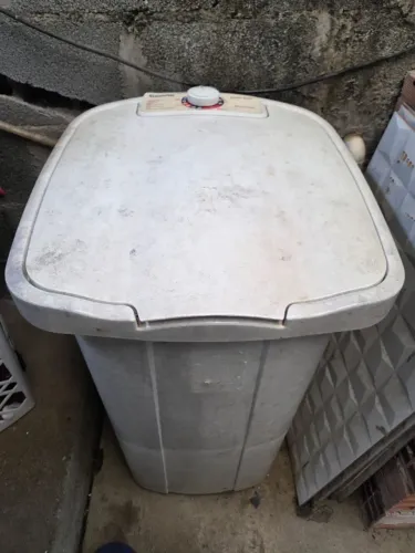 Tanquinho de lavar roupa excelente