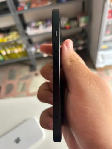 VENDO IPHONE 13