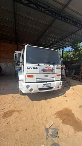 Caminhão cargo 1317E 