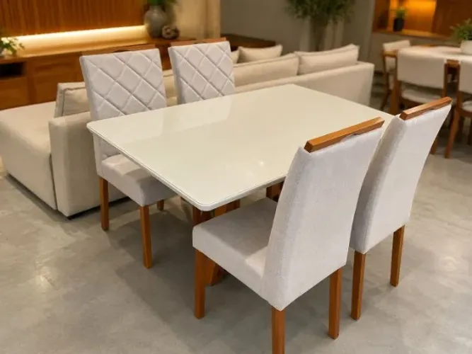 MESA DE JANTAR COM 4 CADEIRAS EM LINHO (ENTREGA)